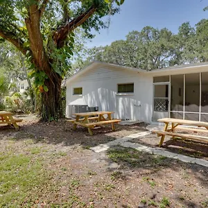 Holiday home Charming Mid-century House - Just Steps To Lake!
